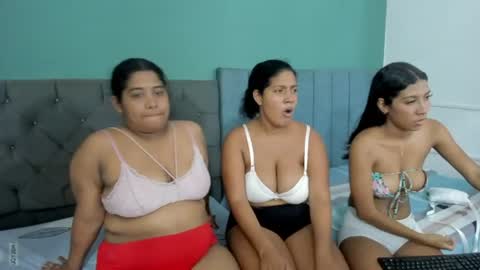 Snapshot of milkylover_22_ chatting on July 1, 2:29 pm milkylover_22_ online show from July 1, 2:29 pm