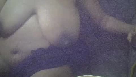 milkymom256 online show from December 2, 11:45 pm