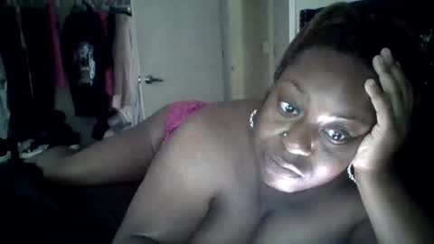 Snapshot of milkyway5555 chatting on June 24, 8:41 pm Pretty wet brown online show from June 24, 8:41 pm