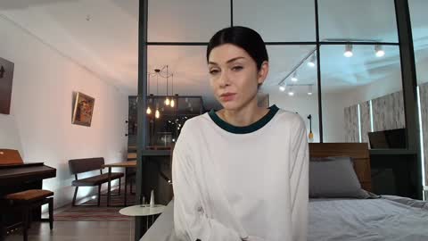 milla bella online show from February 24, 7:34 pm