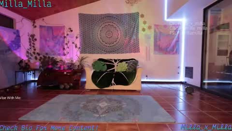Snapshot of milla_milla chatting on January 18, 3:43 am milla_milla online show from January 18, 3:43 am