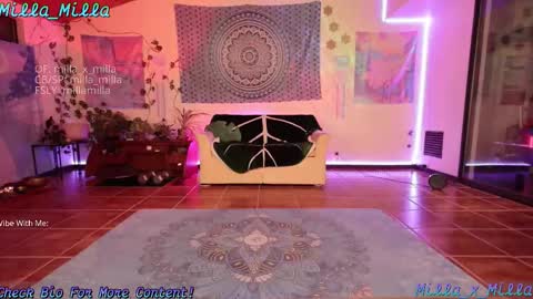 Snapshot of milla_milla chatting on February 15, 5:26 am milla_milla online show from February 15, 5:26 am