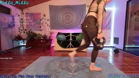 Snapshot of milla_milla chatting on February 28, 6:25 am milla_milla online show from February 28, 6:25 am