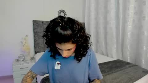 Snapshot of milla_pixxie chatting on February 3, 6:45 am Milagros online show from February 3, 6:45 am