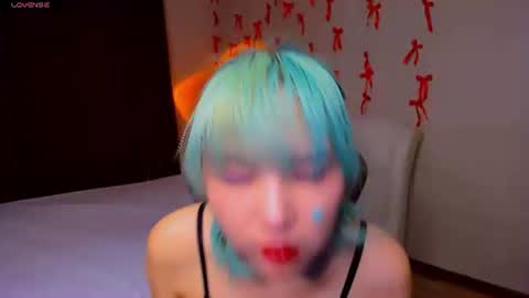 Snapshot of milla_waves chatting on July 2, 1:17 pm Milla or just Mi online show from July 2, 1:17 pm