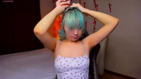 Snapshot of milla_waves chatting on July 5, 1:18 pm Milla or just Mi online show from July 5, 1:18 pm