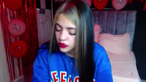 Violeta online show from February 13, 3:56 pm