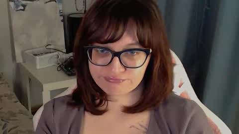 Milla online show from February 19, 5:31 pm