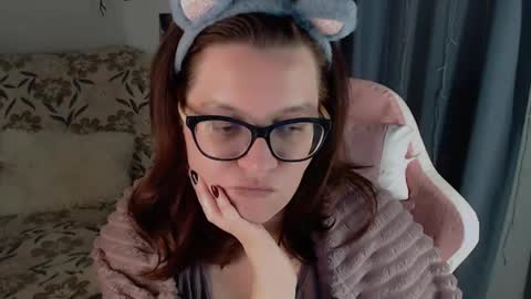 Milla online show from April 29, 4:00 pm