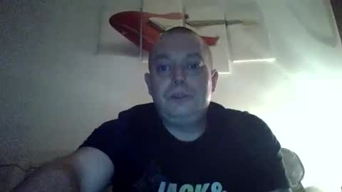 niceguy81 online show from May 6, 10:15 pm
