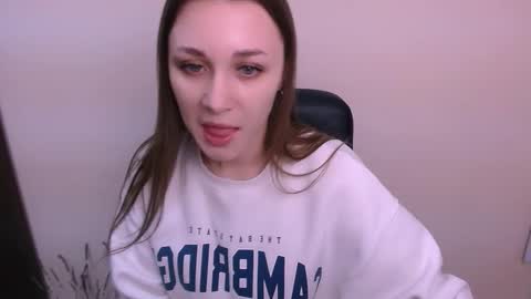 Snapshot of millasamsd chatting on November 29, 9:01 am Milla online show from November 29, 9:01 am