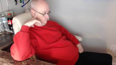 Snapshot of millenium0129 chatting on January 26, 2:14 am millenium0129 online show from January 26, 2:14 am