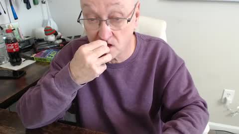 Snapshot of millenium0129 chatting on February 14, 3:36 pm millenium0129 online show from February 14, 3:36 pm