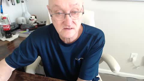 Snapshot of millenium0129 chatting on March 6, 4:38 pm millenium0129 online show from March 6, 4:38 pm