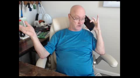 Snapshot of millenium0129 chatting on October 14, 5:14 pm millenium0129 online show from October 14, 5:14 pm