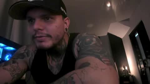 Snapshot of miller_g95 chatting on December 9, 8:00 am miller_g95 online show from December 9, 8:00 am
