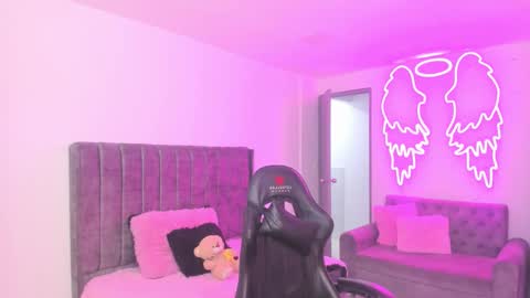 miller_silvana online show from February 11, 12:21 pm