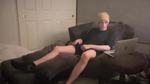 Snapshot of millerjdm chatting on January 17, 6:44 pm SlimnHungOH online show from January 17, 6:44 pm