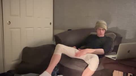 Snapshot of millerjdm chatting on January 30, 5:52 am SlimnHungOH online show from January 30, 5:52 am