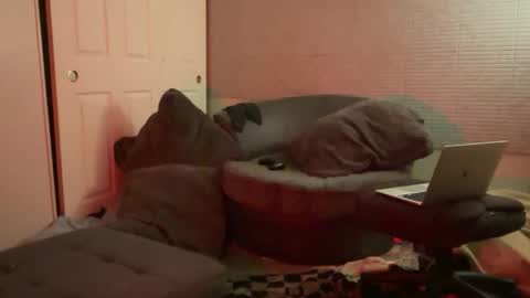 Snapshot of millerjdm chatting on January 31, 10:10 pm SlimnHungOH online show from January 31, 10:10 pm