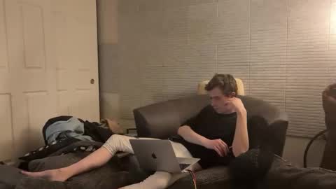 Snapshot of millerjdm chatting on February 19, 10:31 pm SlimnHungOH online show from February 19, 10:31 pm