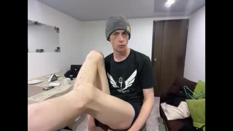 Snapshot of millerjdm chatting on September 15, 11:49 pm SlimnHungOH online show from September 15, 11:49 pm