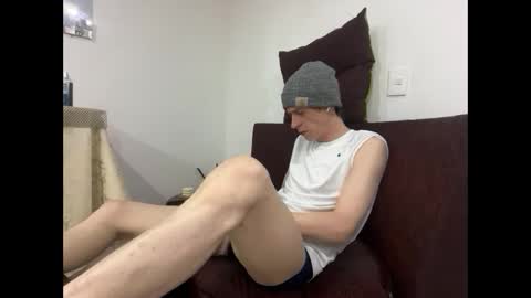 Snapshot of millerjdm chatting on September 25, 9:51 pm SlimnHungOH online show from September 25, 9:51 pm