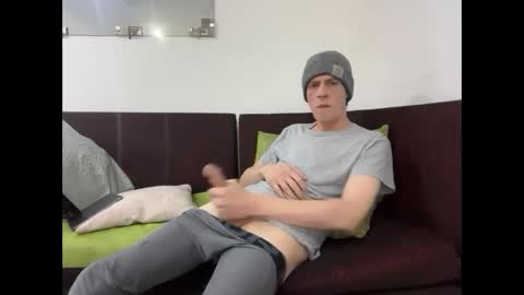 Snapshot of millerjdm chatting on November 16, 12:38 am SlimnHungOH online show from November 16, 12:38 am