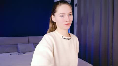 Mila online show from November 16, 7:58 am