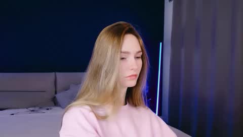 Mila online show from December 1, 7:13 am