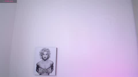 Snapshot of millie_bobby_ chatting on July 4, 6:58 pm Millie Bobby online show from July 4, 6:58 pm