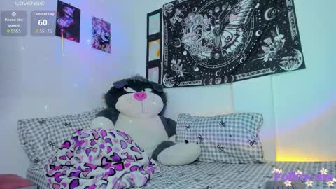 Snapshot of millie_lamar chatting on May 22, 4:56 pm online show from May 22, 4:56 pm