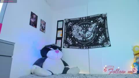 Snapshot of millie_lamar chatting on July 18, 9:24 am online show from July 18, 9:24 am