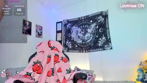 Snapshot of millie_lamar chatting on July 28, 9:04 am online show from July 28, 9:04 am