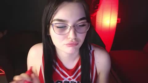 Snapshot of milliedoll chatting on March 1, 10:13 am Millie online show from March 1, 10:13 am