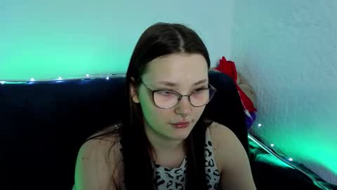 Snapshot of milliedoll chatting on September 24, 8:28 am Millie online show from September 24, 8:28 am