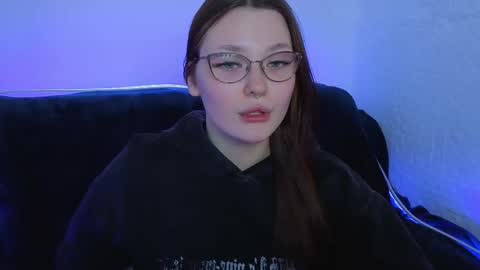 Snapshot of milliedoll chatting on October 1, 8:31 am Millie online show from October 1, 8:31 am