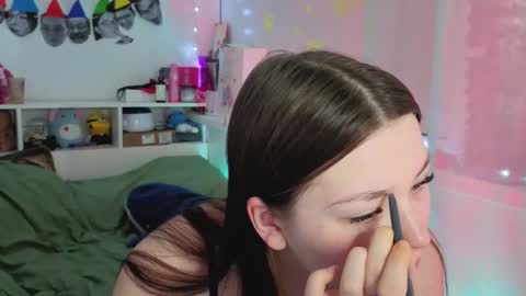 Snapshot of milliedoll chatting on October 22, 4:24 am Millie online show from October 22, 4:24 am