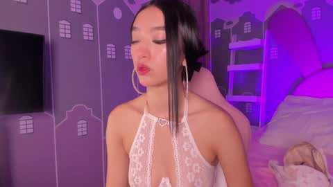 Snapshot of millieskinny_ chatting on March 31, 12:34 am Ana Maria online show from March 31, 12:34 am