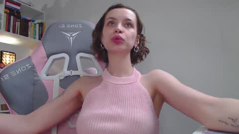 Milly online show from February 2, 11:19 am