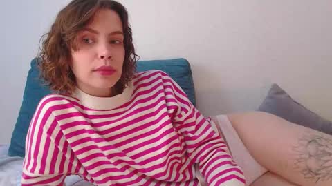 Snapshot of milly_ross23 chatting on September 13, 8:25 am Milly online show from September 13, 8:25 am