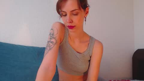 Snapshot of milly_ross23 chatting on September 16, 9:21 am Milly online show from September 16, 9:21 am