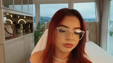 Milly Shelton online show from May 19, 12:55 pm