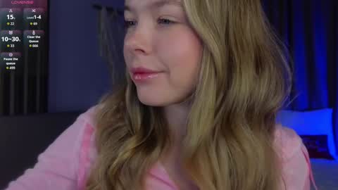 Snapshot of milly_shy chatting on January 19, 6:39 am Milly online show from January 19, 6:39 am