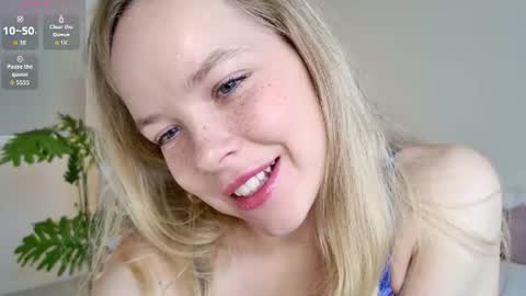 Snapshot of milly_shy chatting on July 13, 7:00 am Milly online show from July 13, 7:00 am