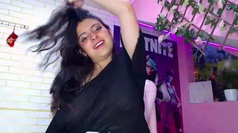 millybell303av online show from February 5, 6:45 pm