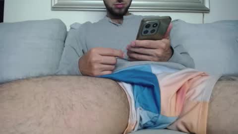 Snapshot of milostructor chatting on October 6, 12:35 pm miloslove online show from October 6, 12:35 pm
