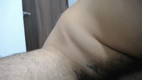 Snapshot of milostructor chatting on February 24, 4:21 am miloslove online show from February 24, 4:21 am