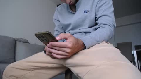 Snapshot of milostructor chatting on February 25, 12:26 pm miloslove online show from February 25, 12:26 pm