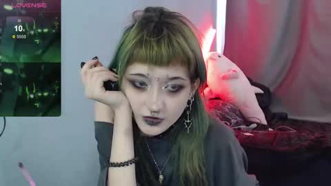 milten_trish online show from May 7, 3:50 pm